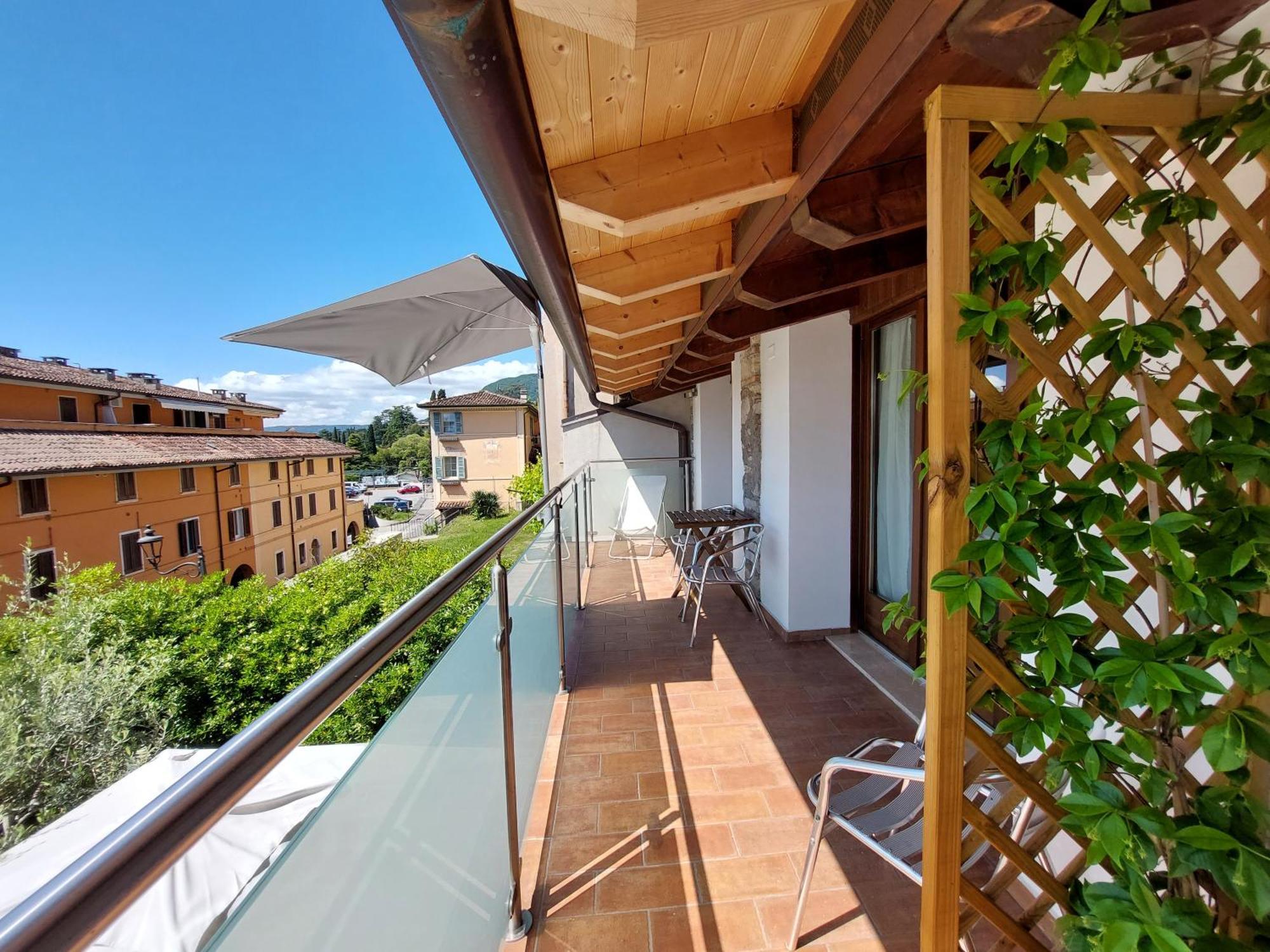 Pizzocolo Resort Fasano Gardone Riviera Exterior foto